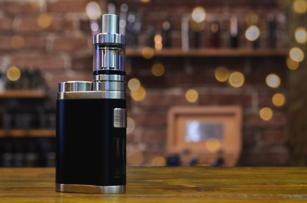 elfbar nachfüll pod läuft aus Housse, rangement pour cigarette électronique main image 0
